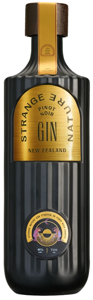 Strange Nature Pinot Noir Gin 44% 0.7l